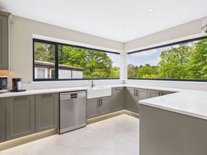 Kitchen- click for photo gallery